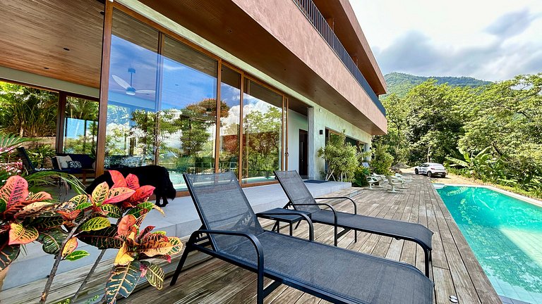 Casa contemporânea, piscina, vista, espaço gourmet