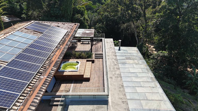Casa em condomínio, piscina aquecida, sauna, vista