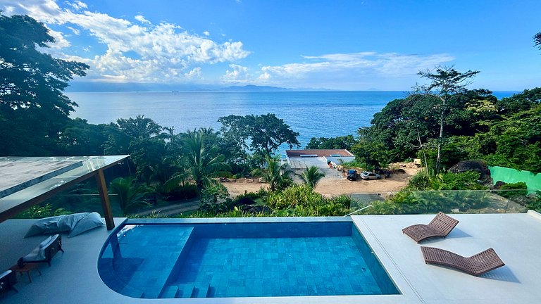 Casa em condomínio, piscina aquecida, sauna, vista