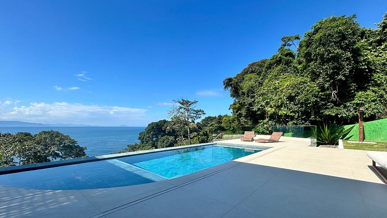 Casa em condomínio, piscina aquecida, sauna, vista