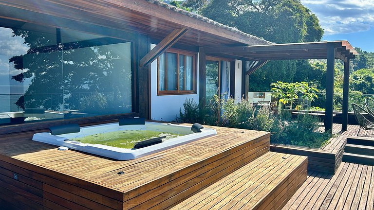 Casa em condomínio, piscina aquecida, sauna, vista