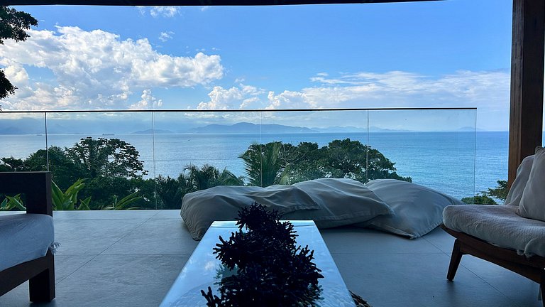 Casa em condomínio, piscina aquecida, sauna, vista