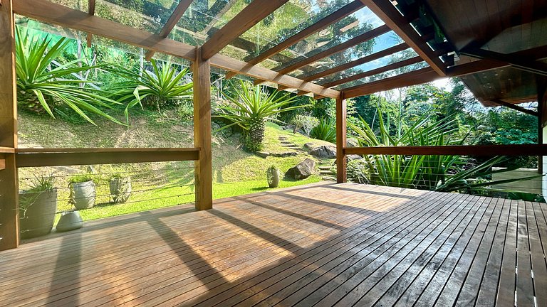 Casa em condomínio, piscina aquecida, sauna, vista