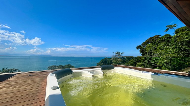 Casa em condomínio, piscina aquecida, sauna, vista
