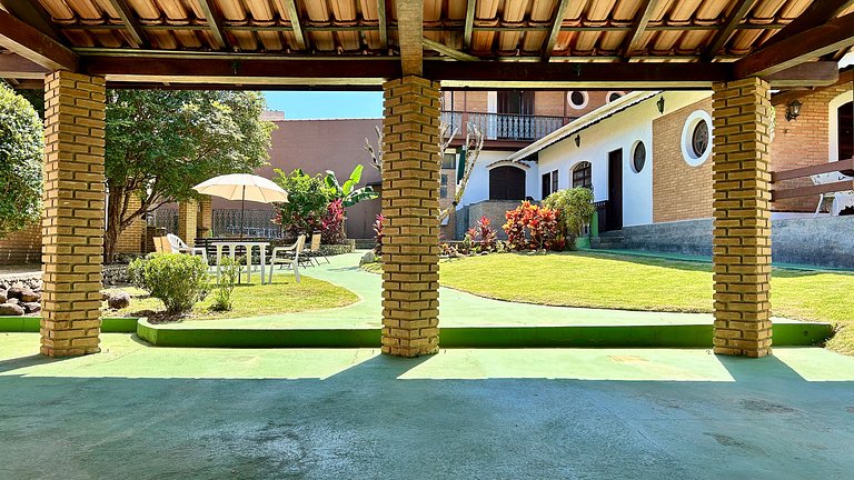 Na Vila História com conforto e espaço gourmet