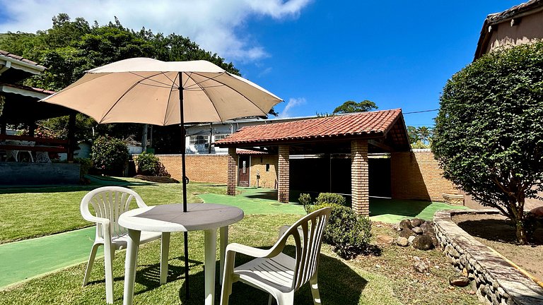 Vila História com conforto e espaço gourmet