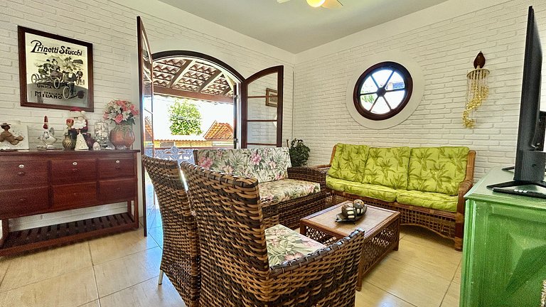 Vila História com conforto e espaço gourmet