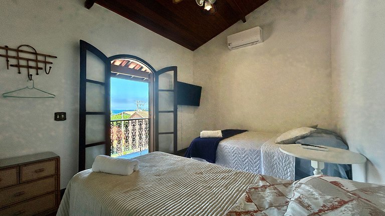 Na Vila História com conforto e espaço gourmet