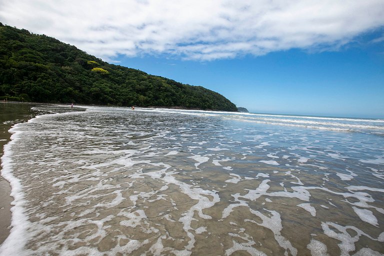Casa em condomínio, piscina e lazer completo