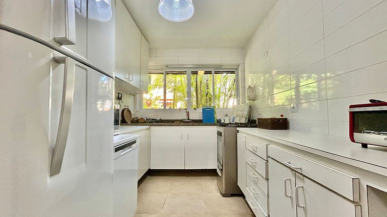 Casa em condomínio, piscina e lazer completo