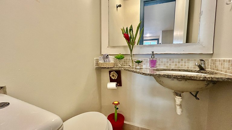 Casa em condomínio, piscina e lazer completo