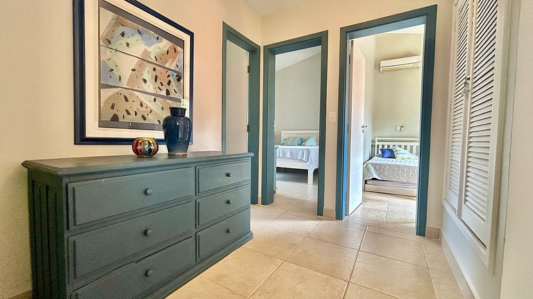 Casa em condomínio, piscina e lazer completo