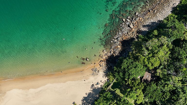 Casa em condomínio pé na areia - P. Curral