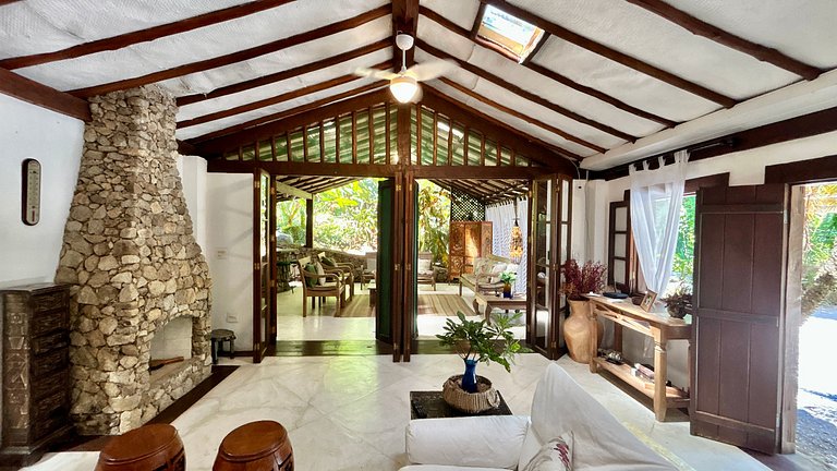 Casa em condomínio pé na areia - P. Curral