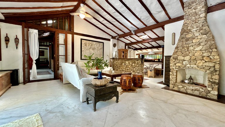 Casa em condomínio pé na areia - P. Curral