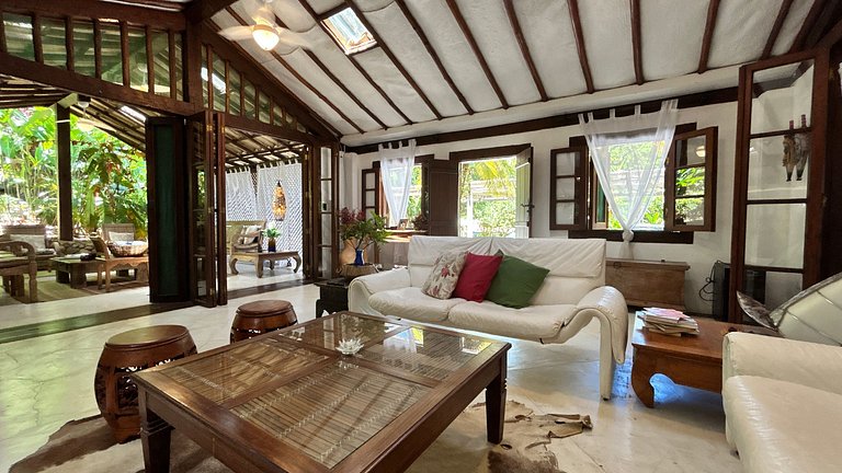 Casa em condomínio pé na areia - P. Curral