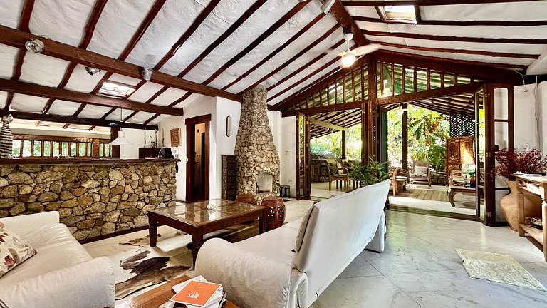 Casa em condomínio pé na areia - P. Curral