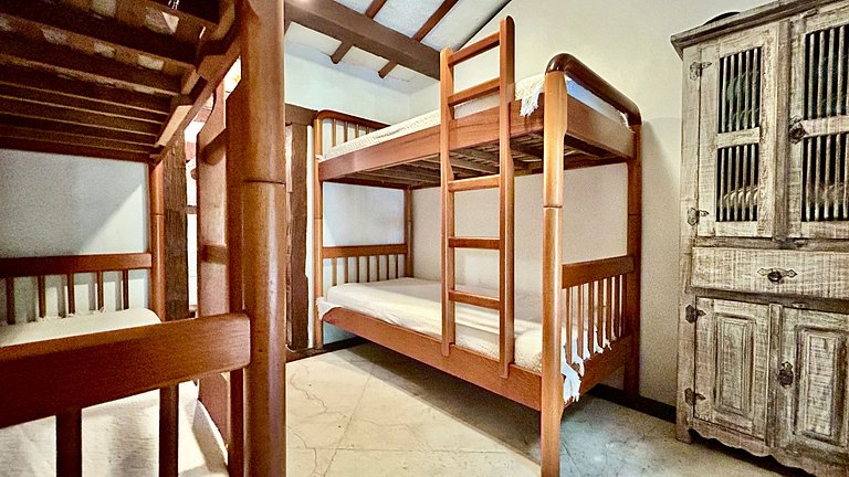 Casa em condomínio pé na areia - P. Curral