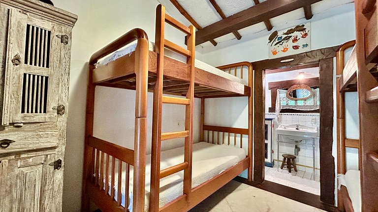 Casa em condomínio pé na areia - P. Curral