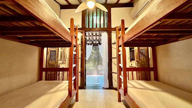 Casa em condomínio pé na areia - P. Curral