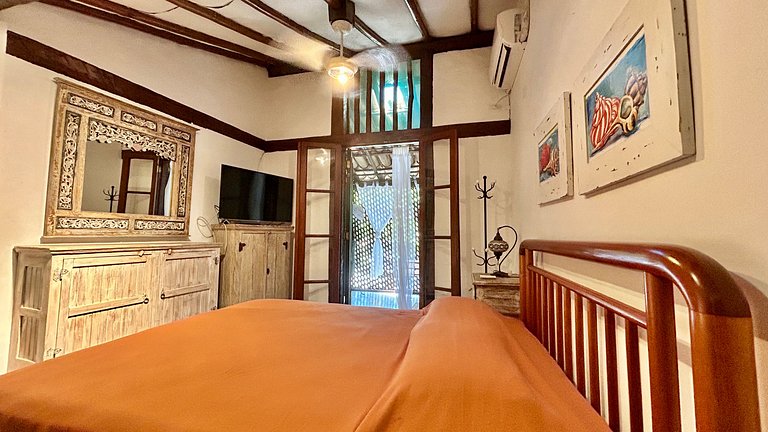 Casa em condomínio pé na areia - P. Curral