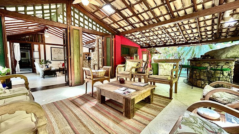 Casa em condomínio pé na areia - P. Curral