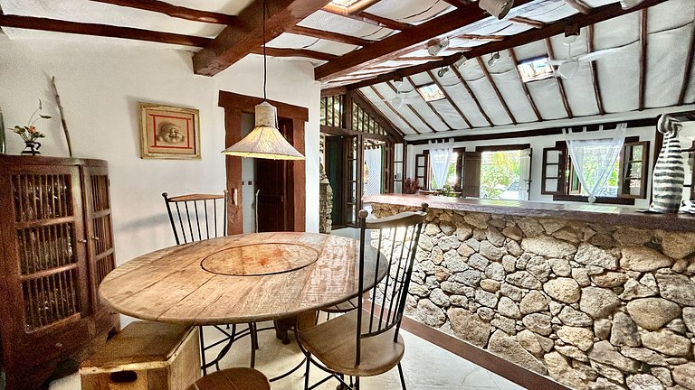 Casa em condomínio pé na areia - P. Curral