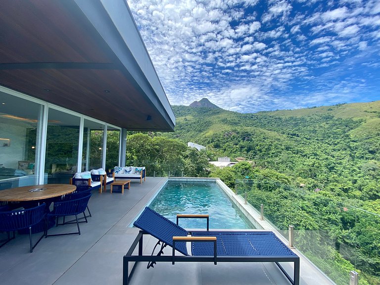 Casa moderna, piscina, gourmet, em condomínio