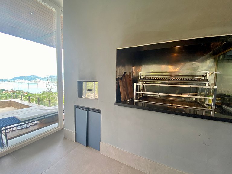 Casa moderna, piscina, gourmet, em condomínio