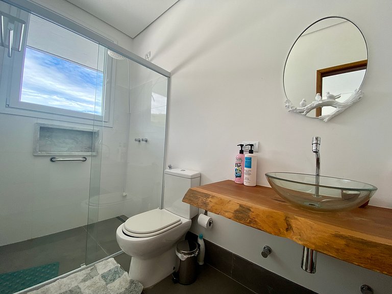 Casa moderna, piscina, gourmet, em condomínio