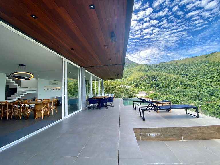 Casa moderna, piscina, gourmet, em condomínio