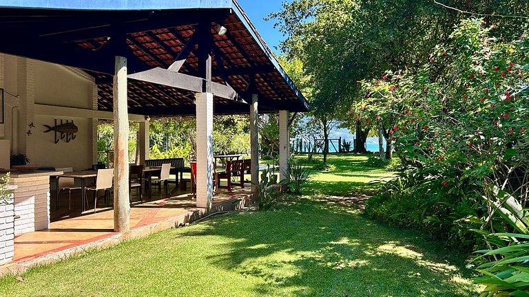 Casa pé na areia, espaço gourmet, região central