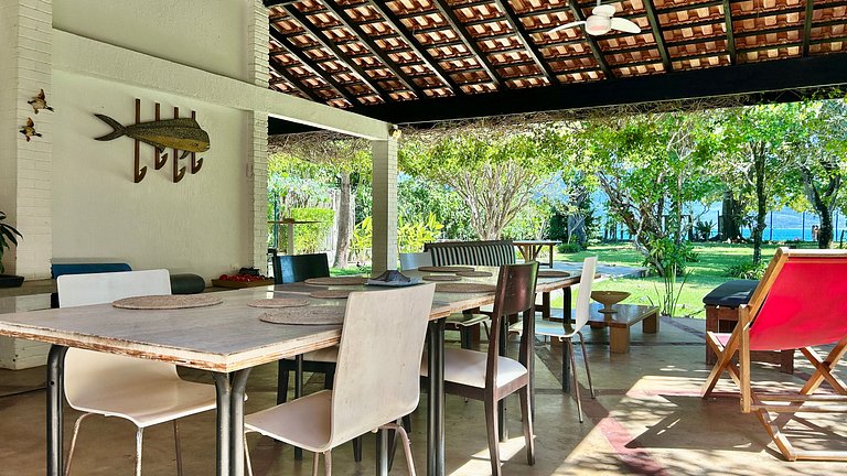 Casa pé na areia, espaço gourmet, região central