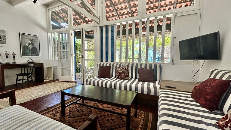 Casa pé na areia, espaço gourmet, região central