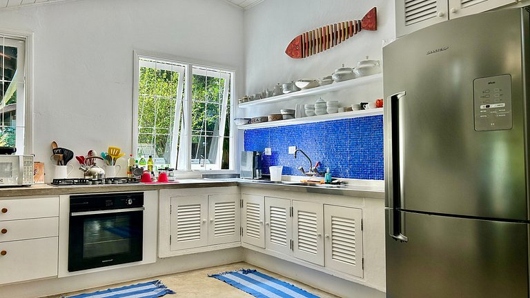 Casa pé na areia, espaço gourmet, região central