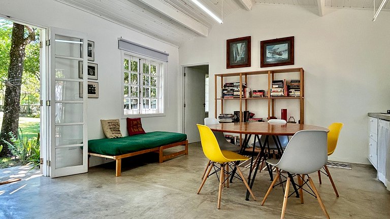 Casa pé na areia, espaço gourmet, região central