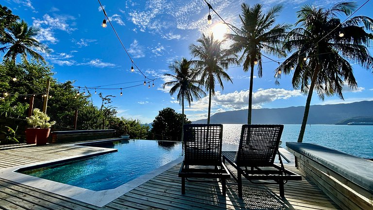 Exclusiva casa costeira, piscina aquecida, gourmet