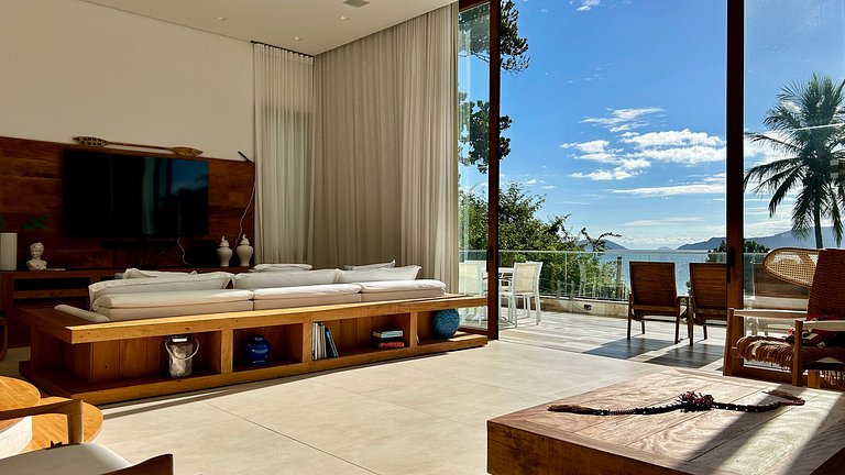 Exclusiva casa costeira, piscina aquecida, gourmet