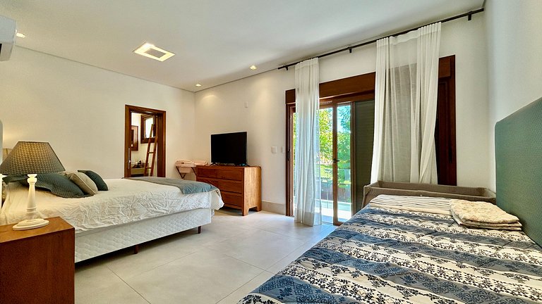 Exclusiva casa costeira, piscina aquecida, gourmet