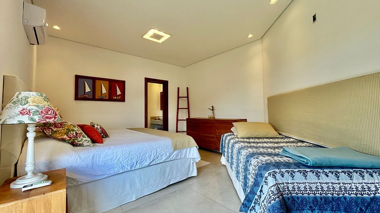 Exclusiva casa costeira, piscina aquecida, gourmet