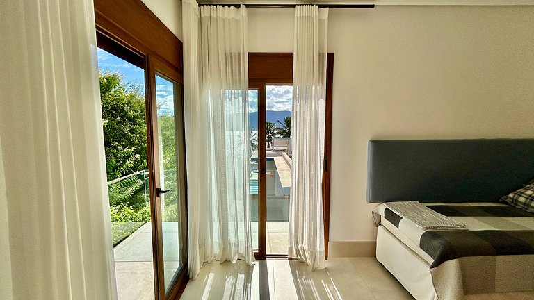 Exclusiva casa costeira, piscina aquecida, gourmet