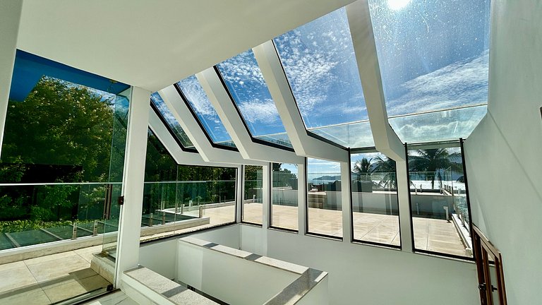 Exclusiva casa costeira, piscina aquecida, gourmet