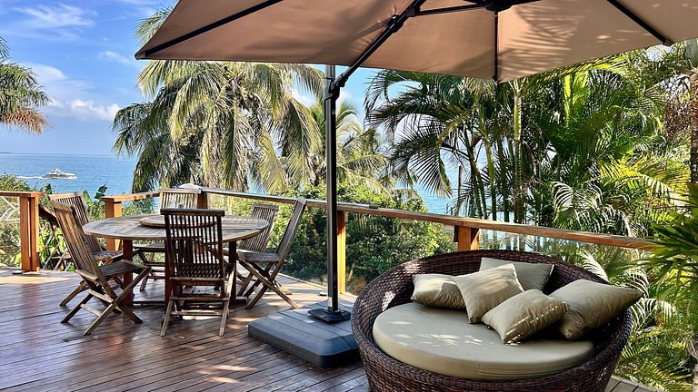 Casa em condomínio, piscina aquecida, vista