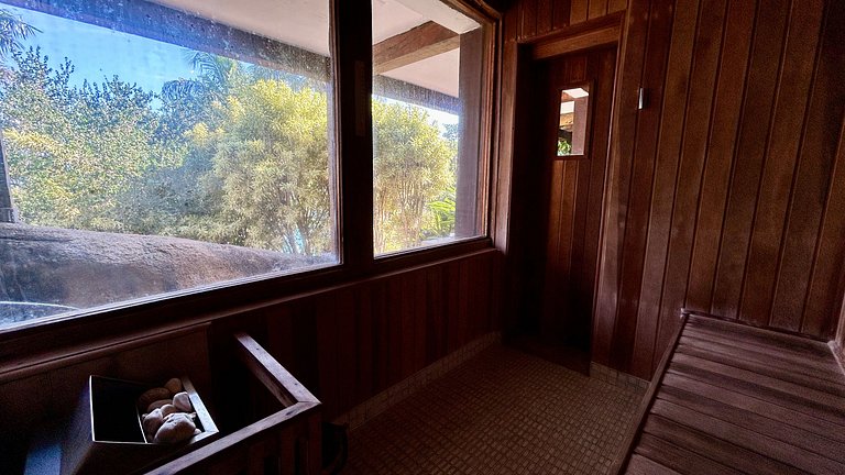 Casa em condomínio, piscina aquecida, vista