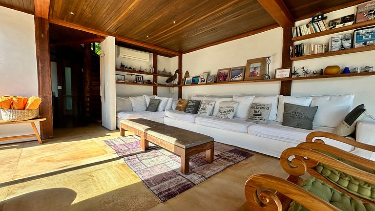 Casa em condomínio, piscina aquecida, vista