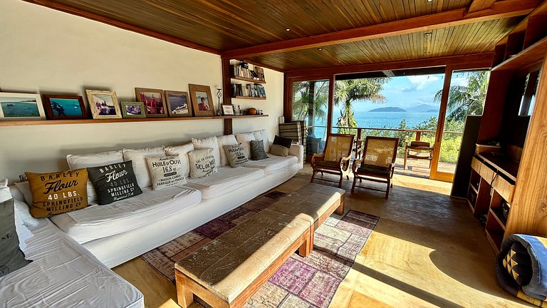 Casa em condomínio, piscina aquecida, vista