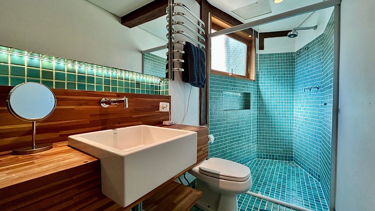Casa em condomínio, piscina aquecida, vista