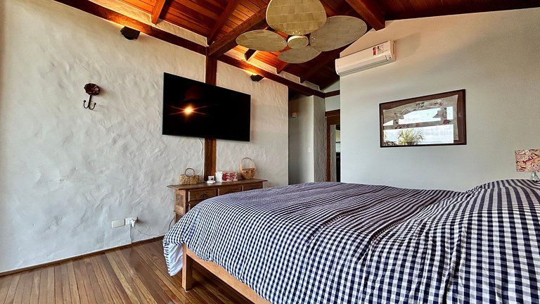 Casa em condomínio, piscina aquecida, vista