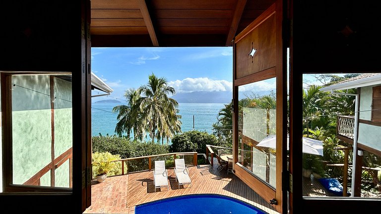 Casa em condomínio, piscina aquecida, vista