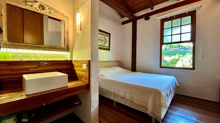 Casa em condomínio, piscina aquecida, vista